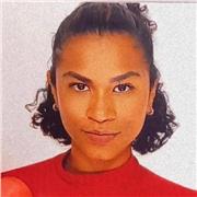 Profesora de Lengua y Comunicación Español imparte clases